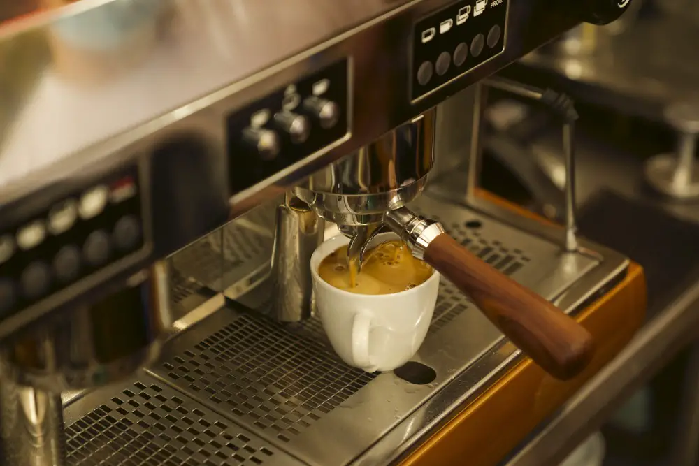 preparar café máquina de café espresso